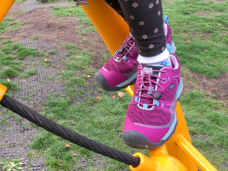 Concurrenten oppervlakkig Spuug uit KEEN Hiking Shoes For Kids REVIEWED | Zena's Suitcase